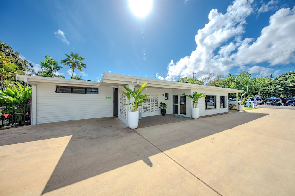 Hideaway Mission Beach Village