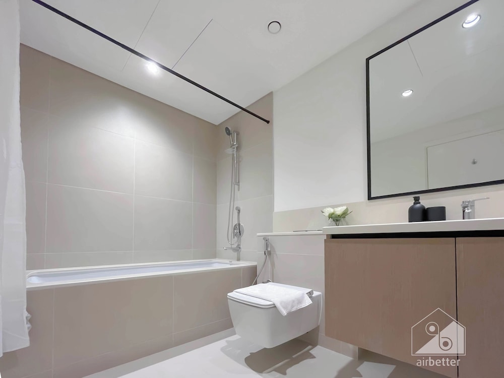 Burj Crown Luxury 2bedroom Balcony & View
