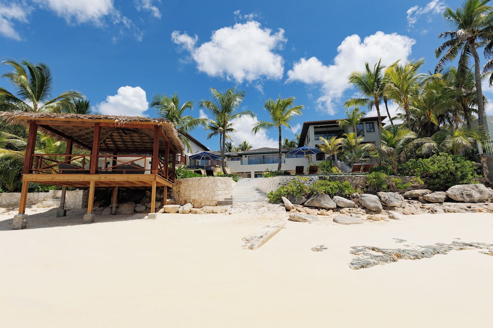 Notos Cove