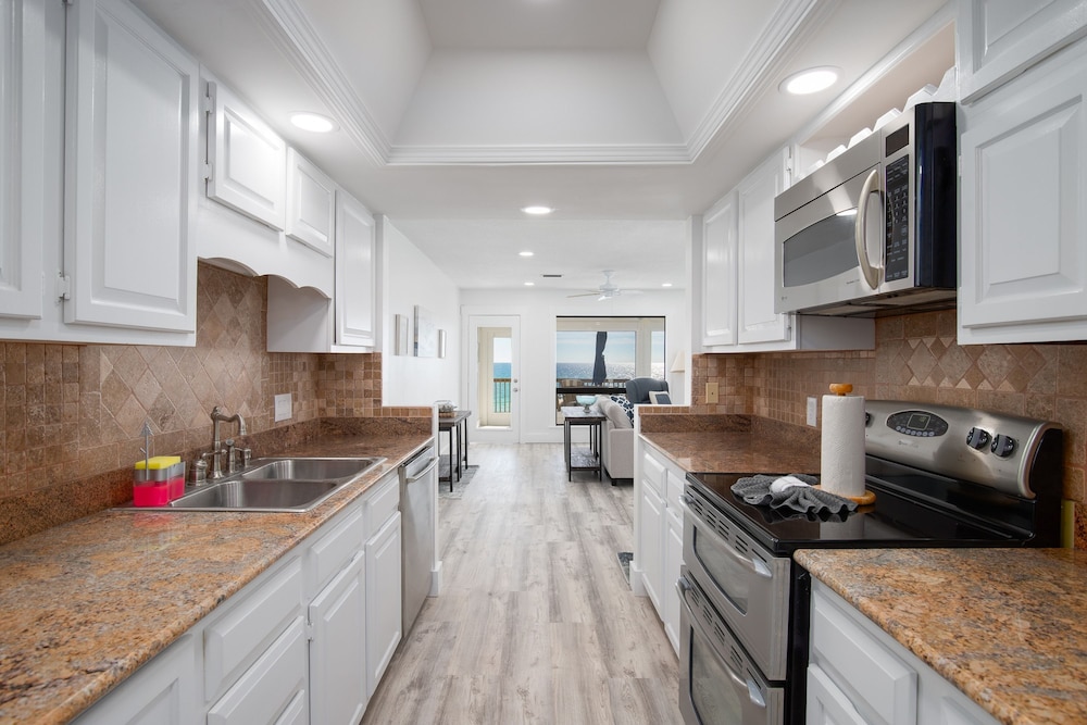 Destiny on the Sand by Avantstay Direct Beach Access Bbq on Large Ocean Facing Patio