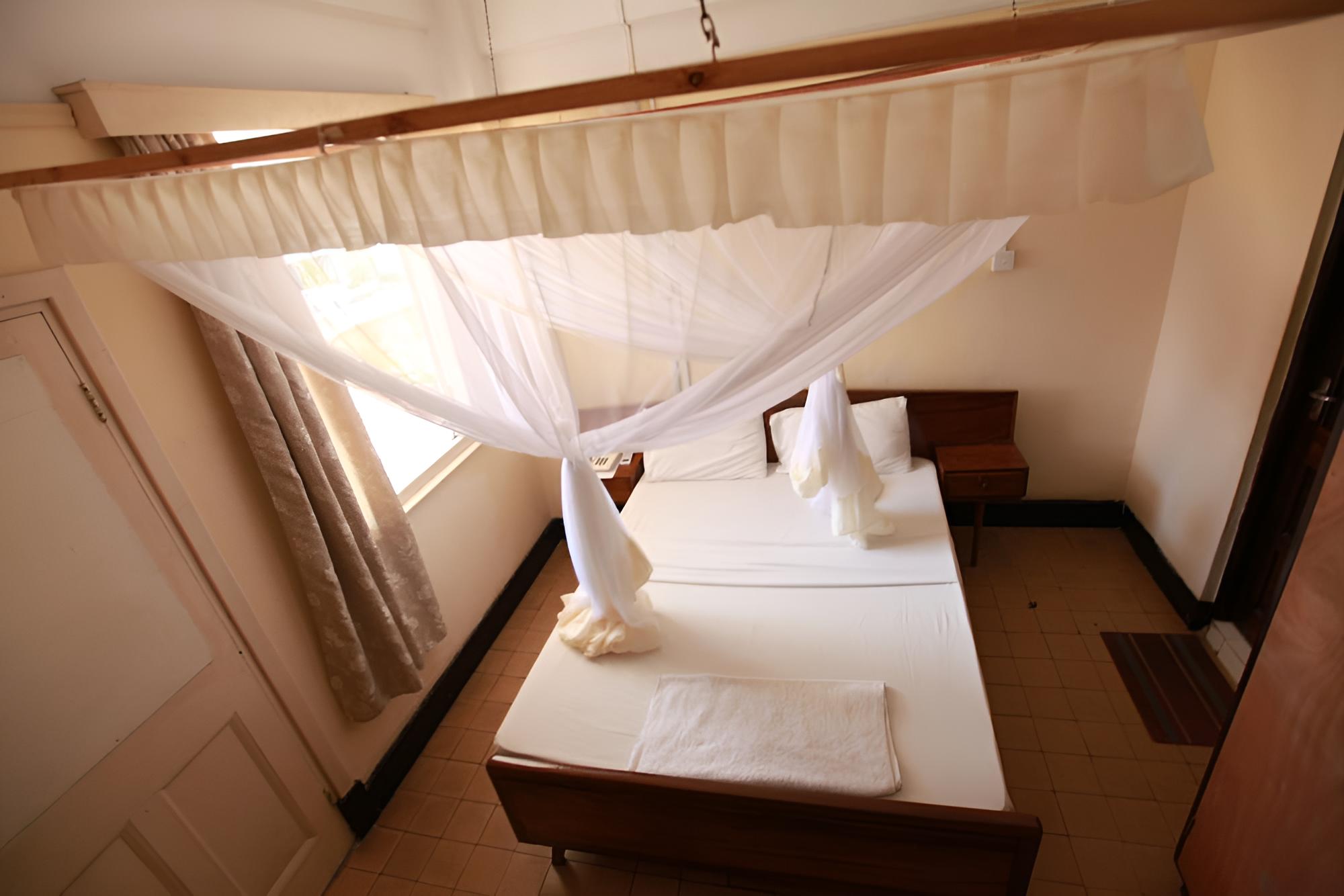 New Palm Tree Hotel