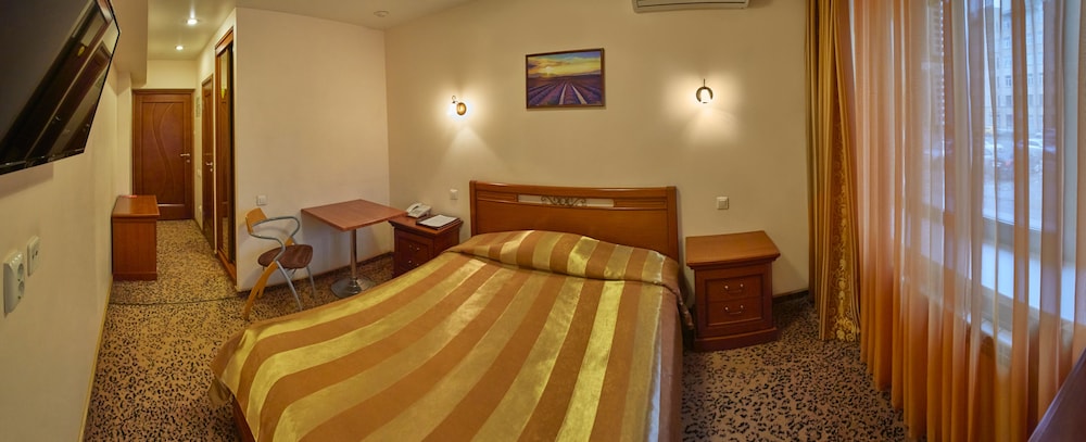 Le Vashoff Hotel
