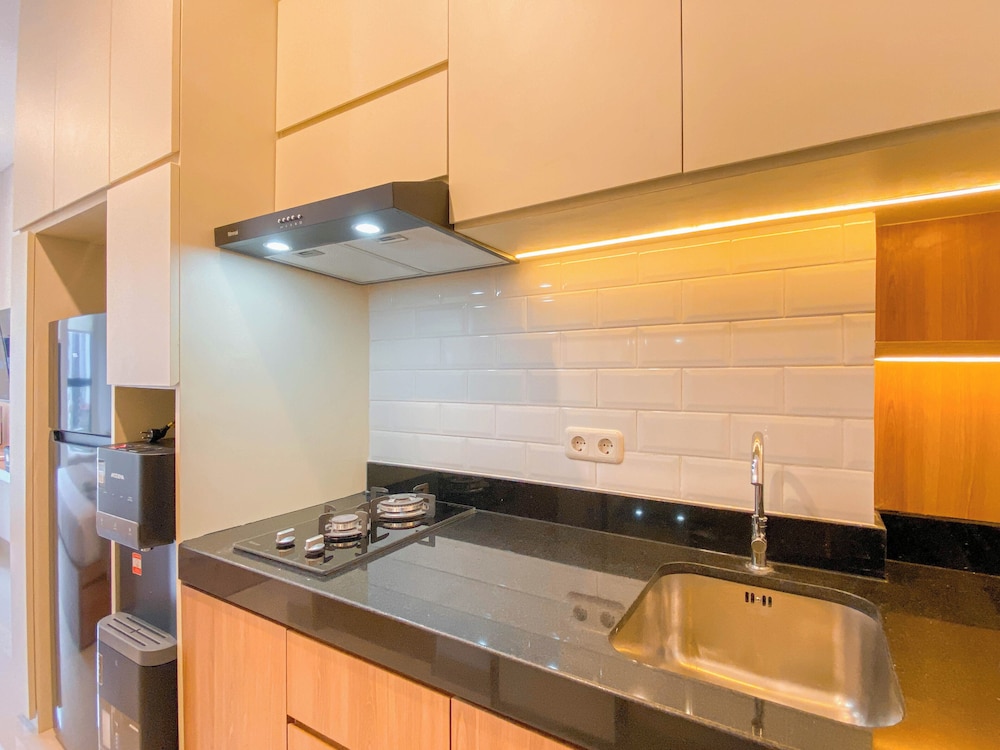 Comfy Studio at Ciputra World 2 Apartment