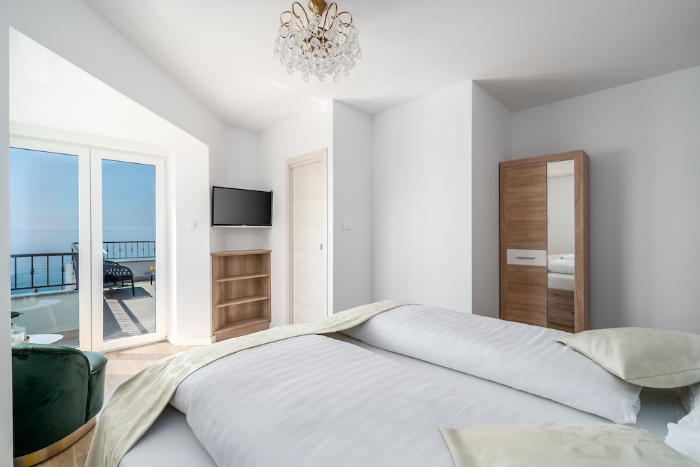 Rooms Vedrana photo 3
