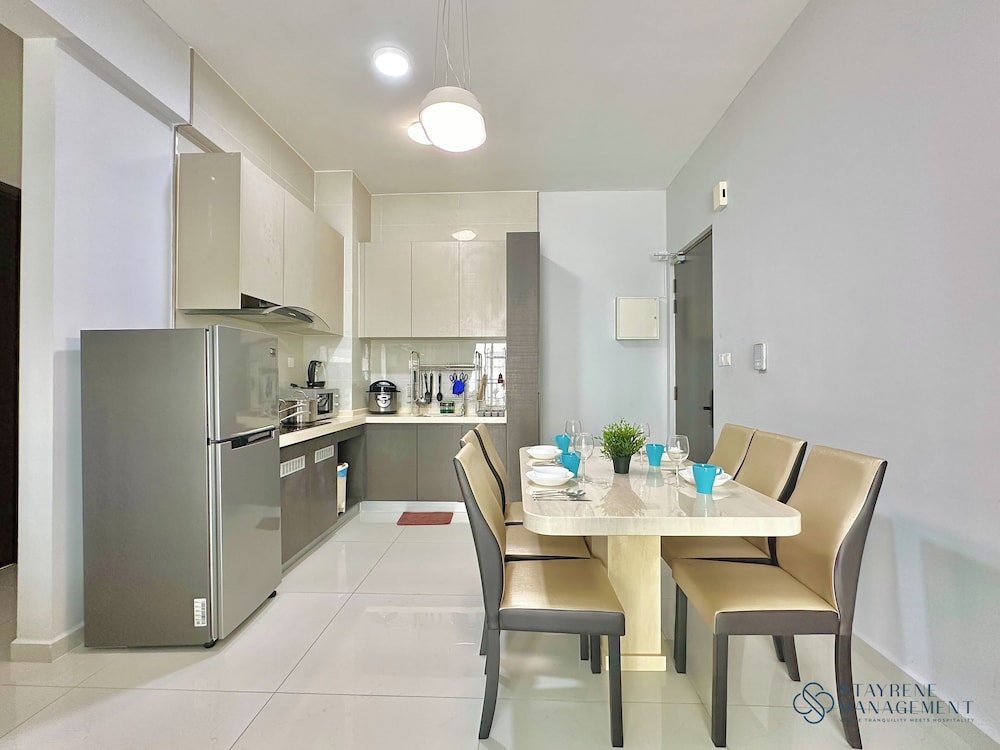 Country Garden Danga Bay Sea View Homestay by Stayrene