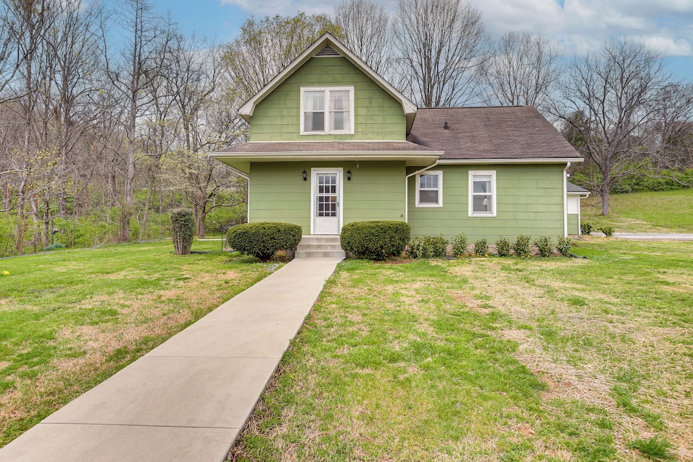 4 Mi to Dtwn: Goodlettsville Getaway w/ Yard