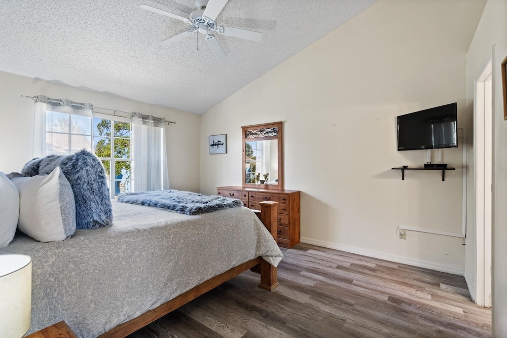 Villas at Somerset 3 Bedroom Condo Amenity Access 3 Condo