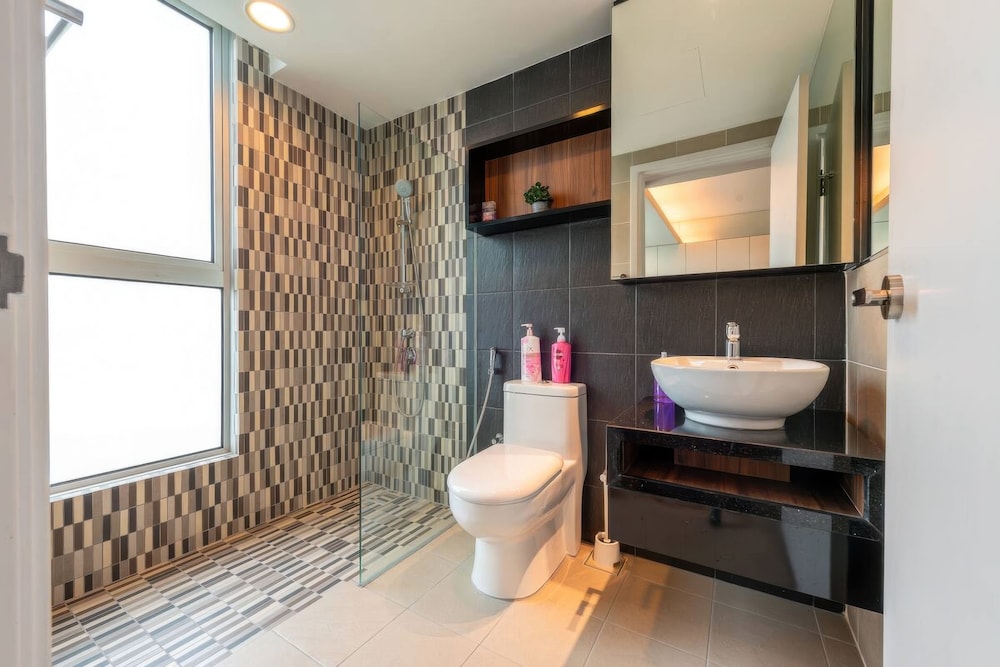 VERVE Suites KL South Apartments & Condo