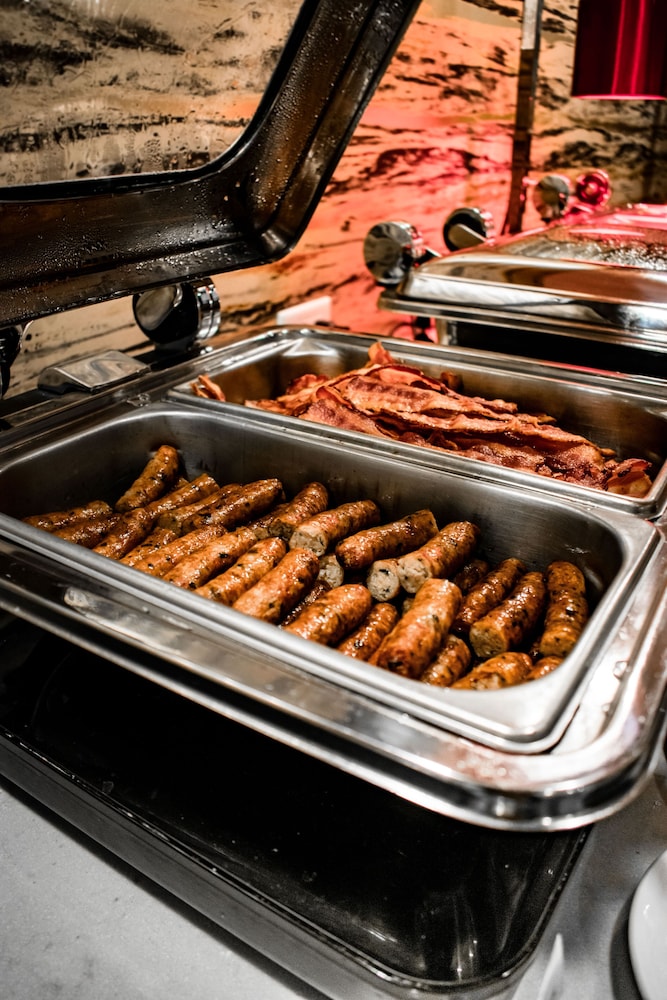 DoubleTree by Hilton Montreal Airport - Property Image 7