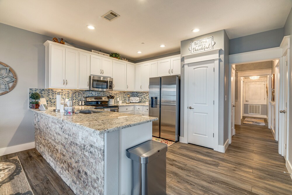 Jonestown Condo on Lake Travis w/ 2 Balconies! - Property Image 27