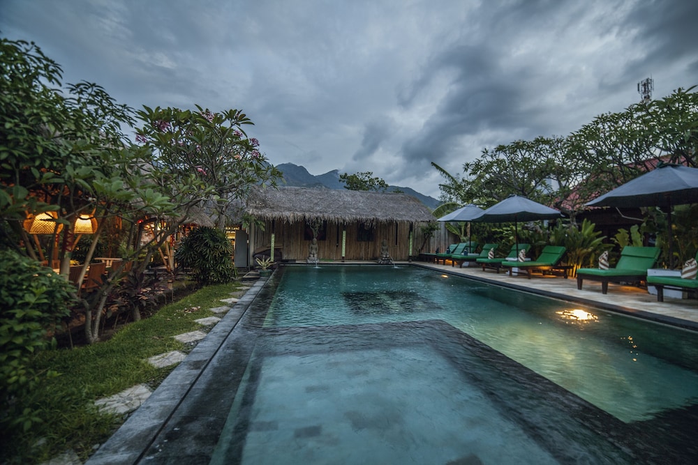 Man's Cottages and Spa