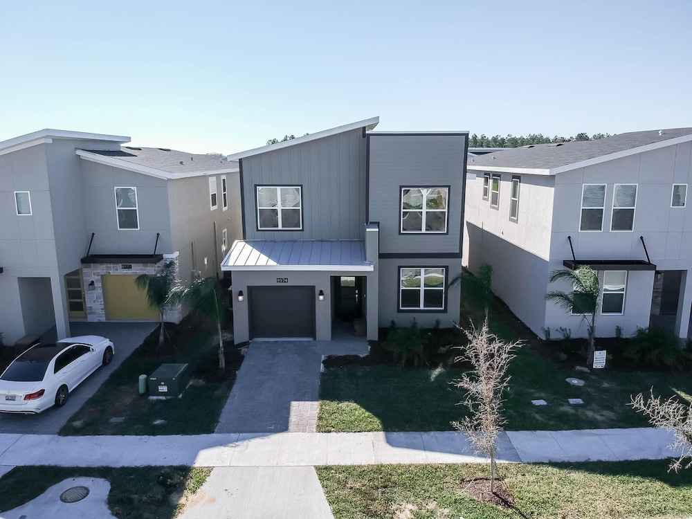 Beach Retreat by Orlando Short Term - Image 1