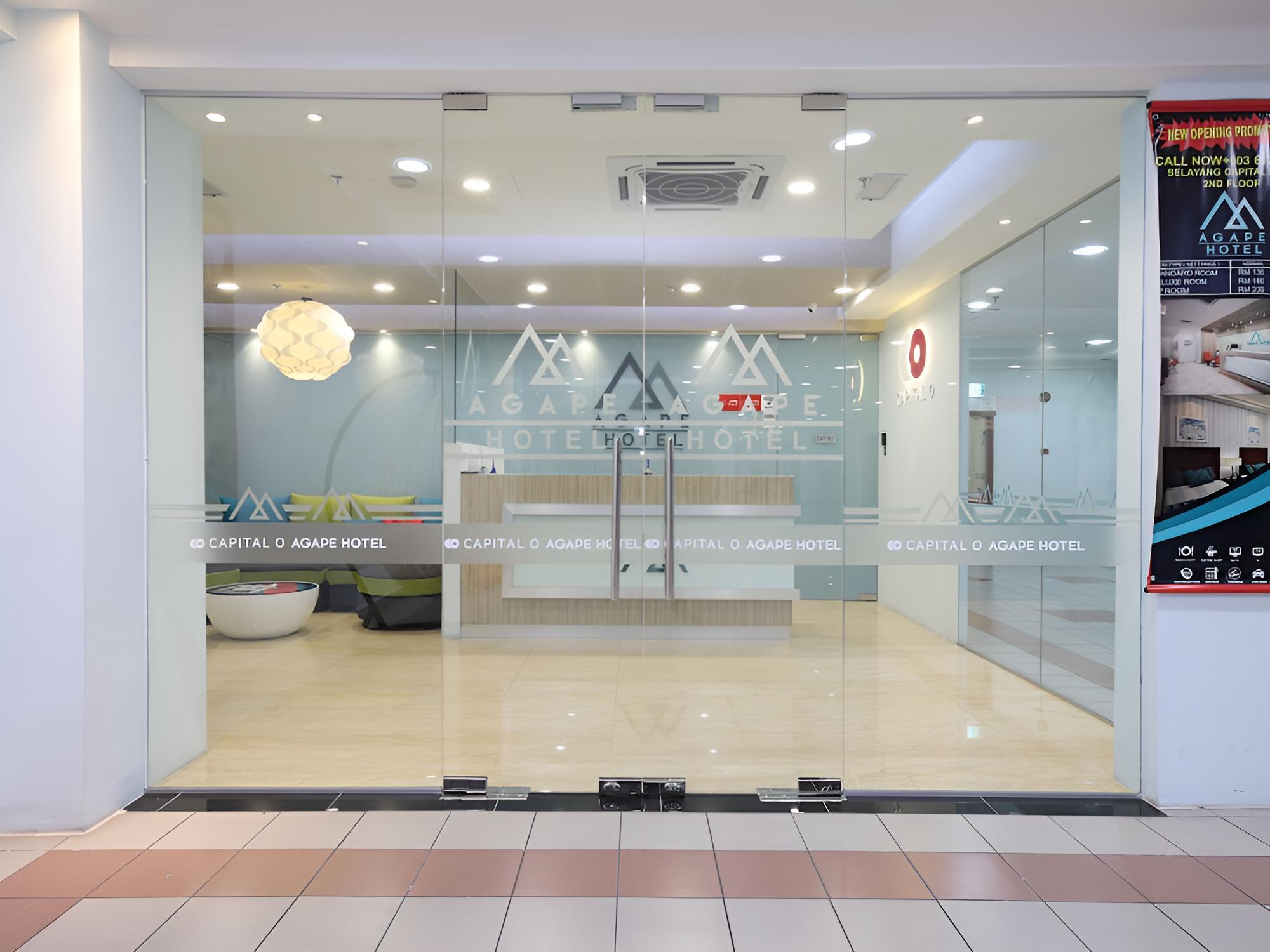 Super OYO Capital O 1225 Agape Hotel Selayang