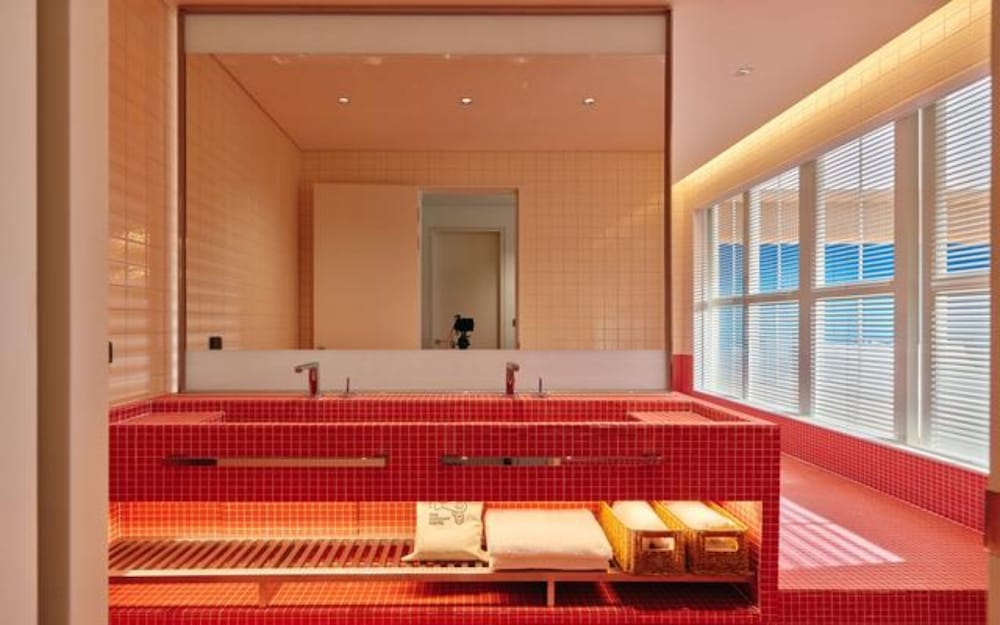 The Coolest Hotel 43