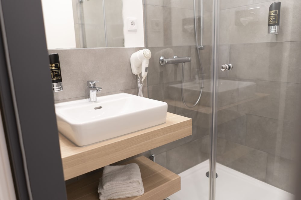Signature Hotel Skarv - Property Image 45