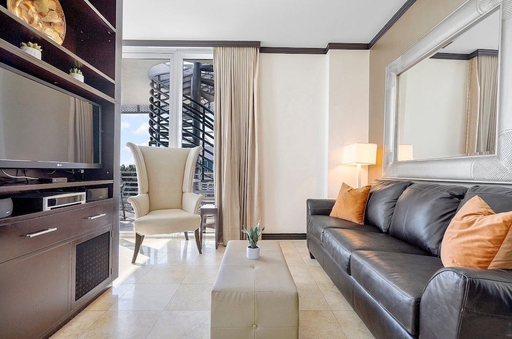Penthouse Mar Azul South Beach On Ocean Drive Miami Beach 1 Bedroom Home by RedAwning - Image 3