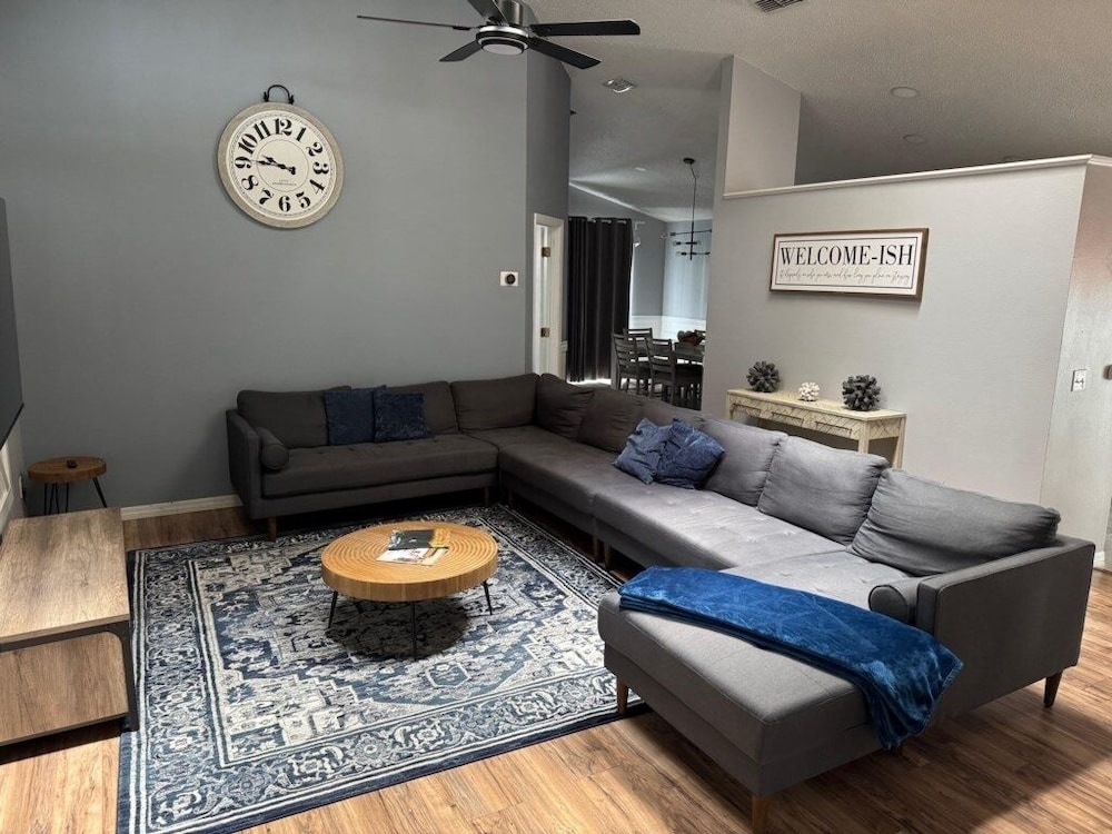 Beach Bums Villa 3 Bedroom Home