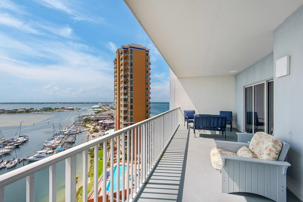 South Harbour 12E