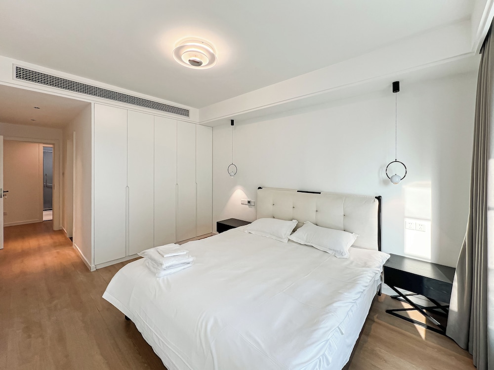 Book and Bed - Xujiahui