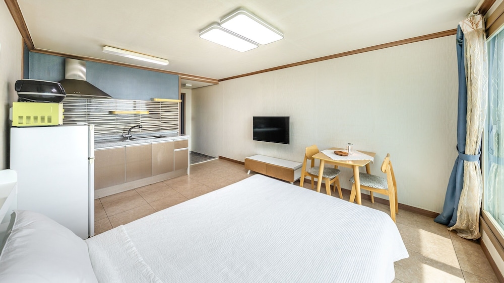 Yeongdeok January and February Pension