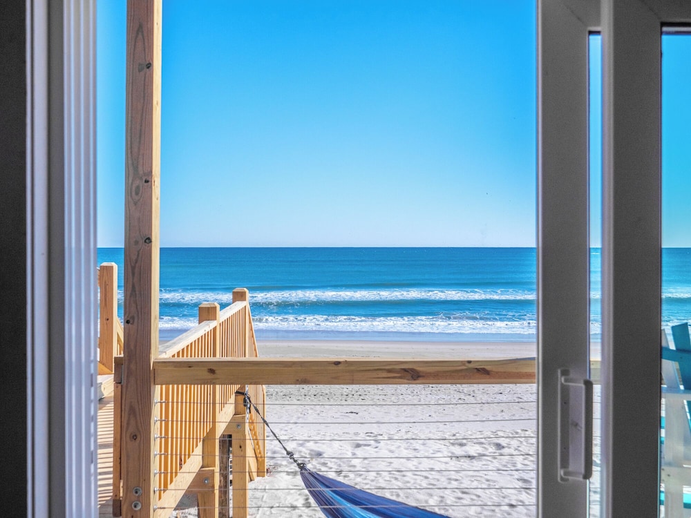 Vintage Vacation by Topsail Realty