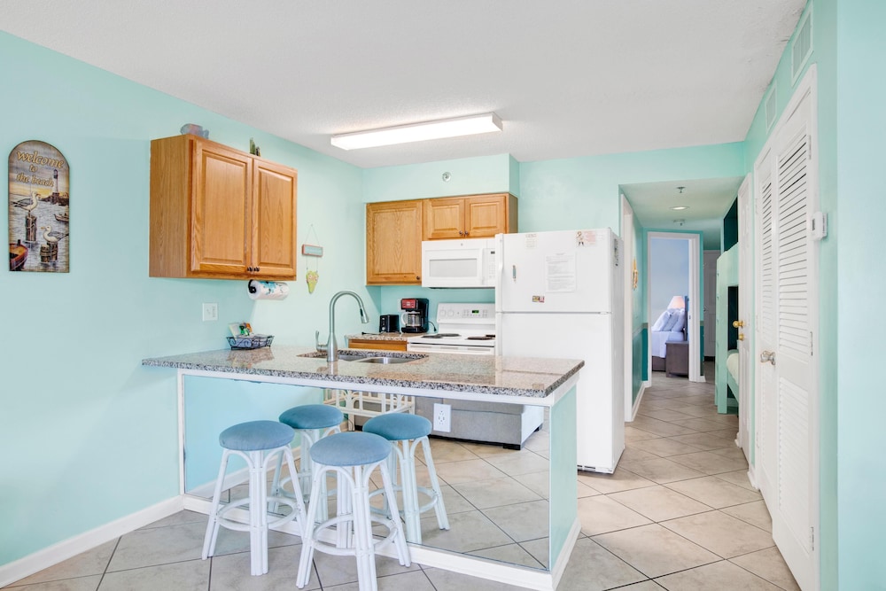 Tradewinds 708
