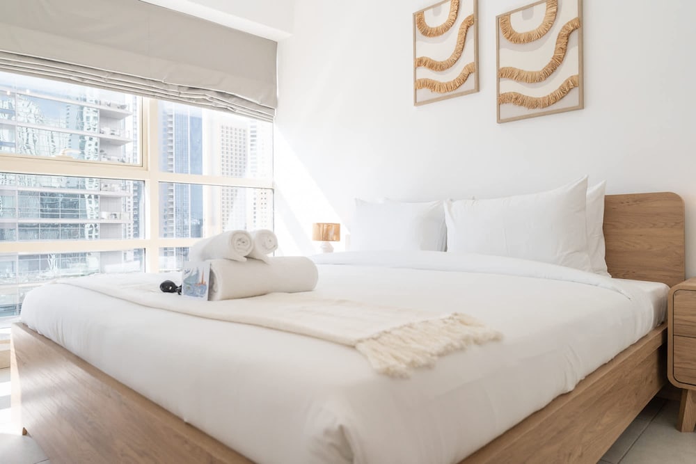 Elegant 1-bedroom Apartment for 4 in Dubai Marina