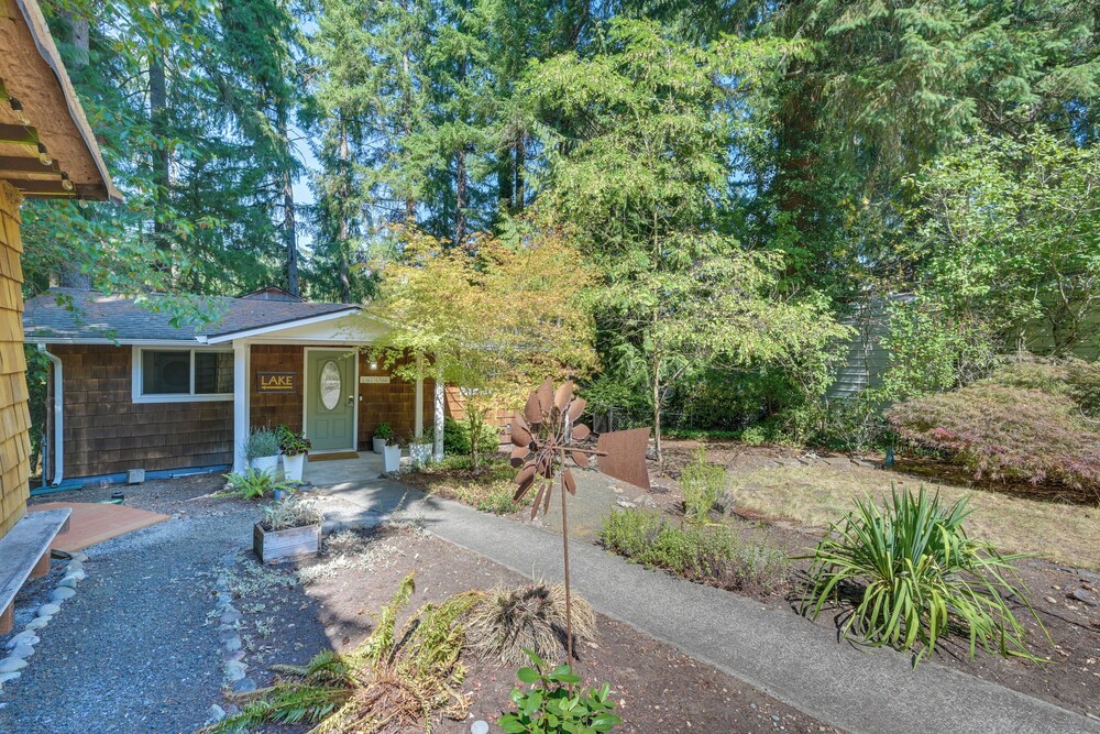 Waterfront Gem on Lake Saint Clair w/ Private Deck
