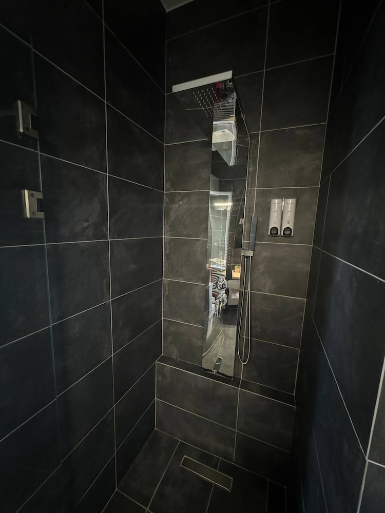 Ma Maison Acropolis Mansion 3bdr Suite N 6 400mbps