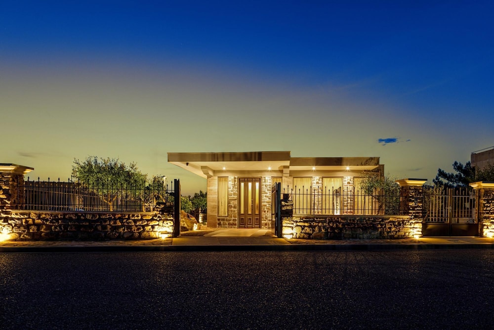 Messolongi Lagoon Paradise - A Luxurious Retreat