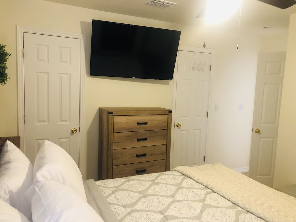 Eagle Pass Condo Rentals view 4