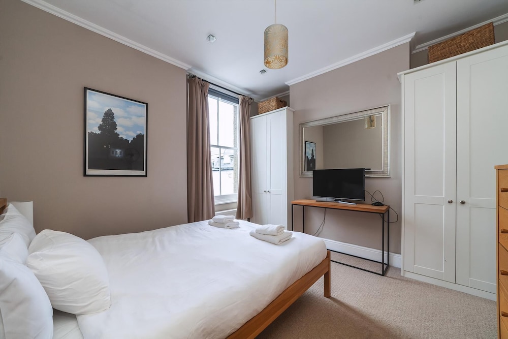 Charming One-Bed Oasis in Hammersmith