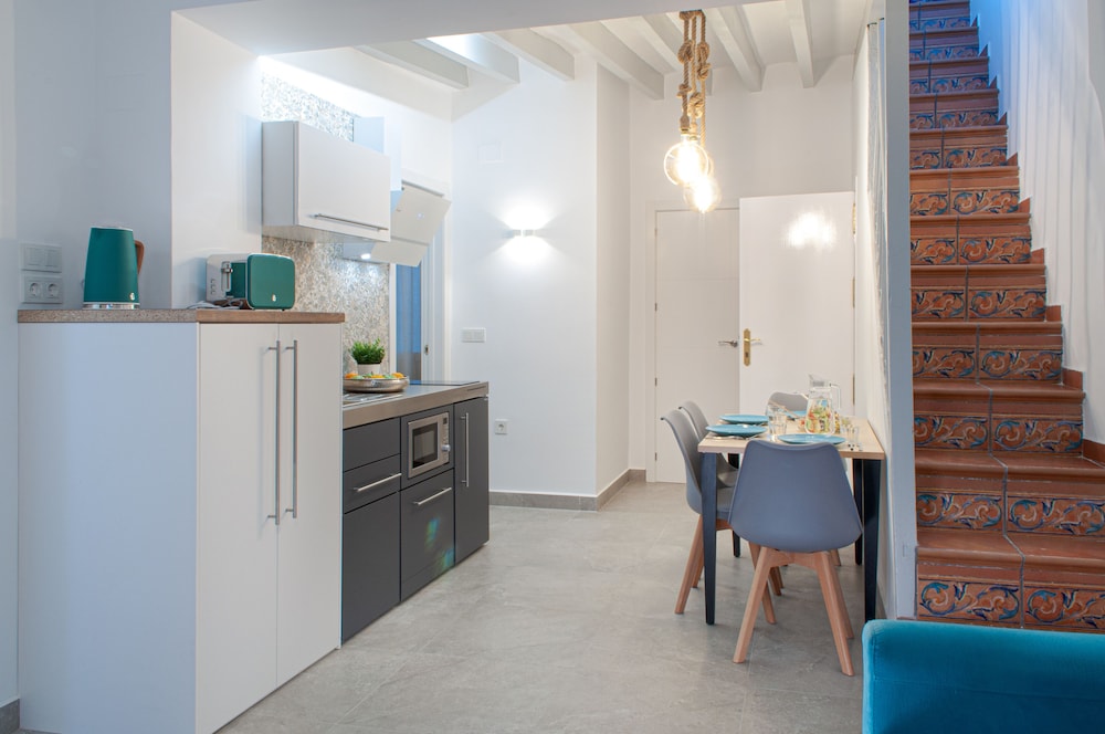 ABAL Apartments - Barrio