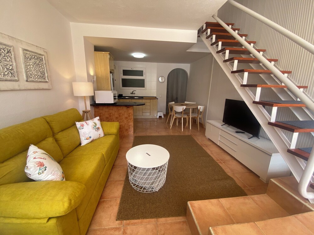 Modern Duplex Apartment Near Swimming Pool