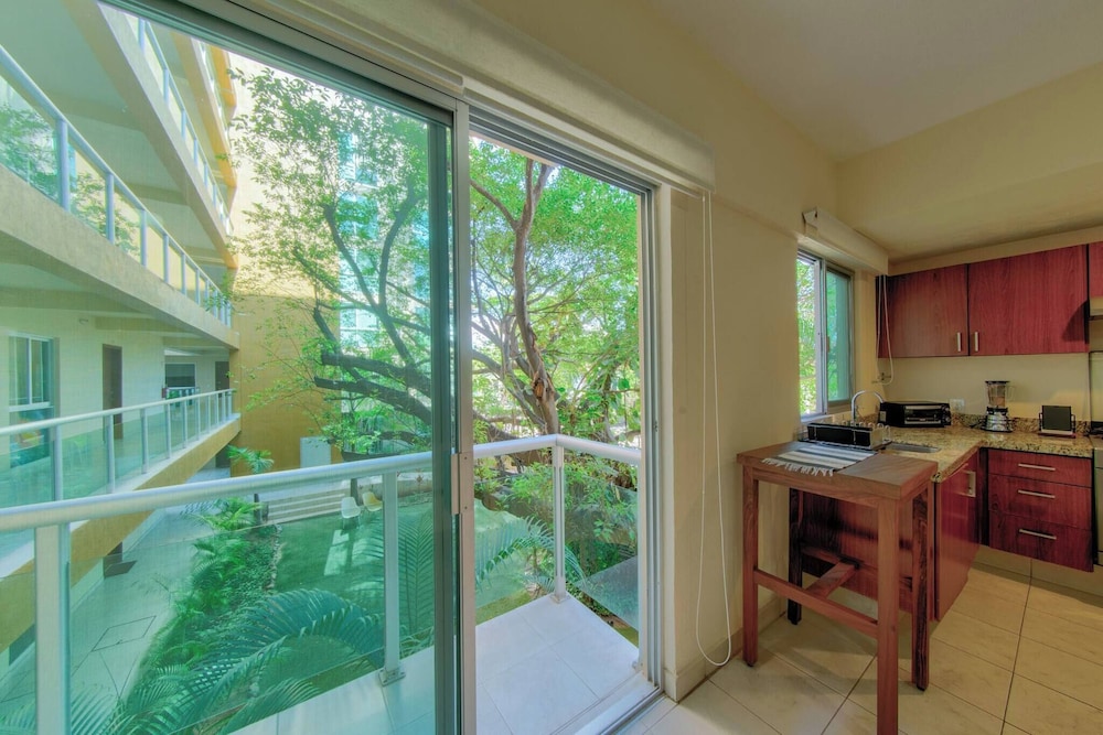 Beautiful Condo With Pool and Close to the Beach view 4