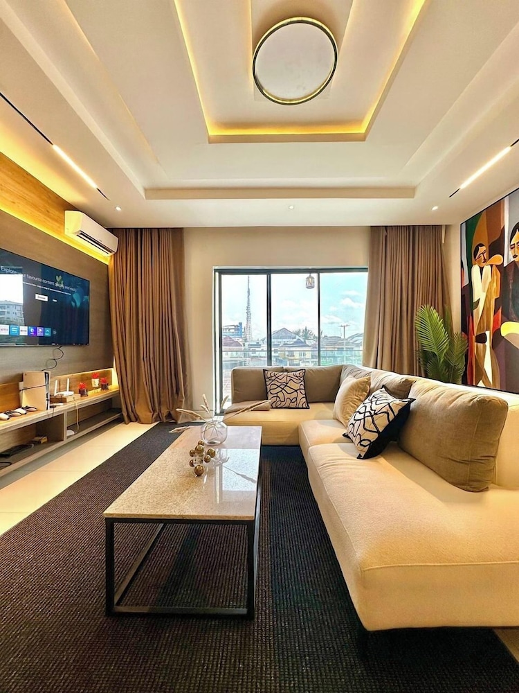 Deluxe Haven Apartment