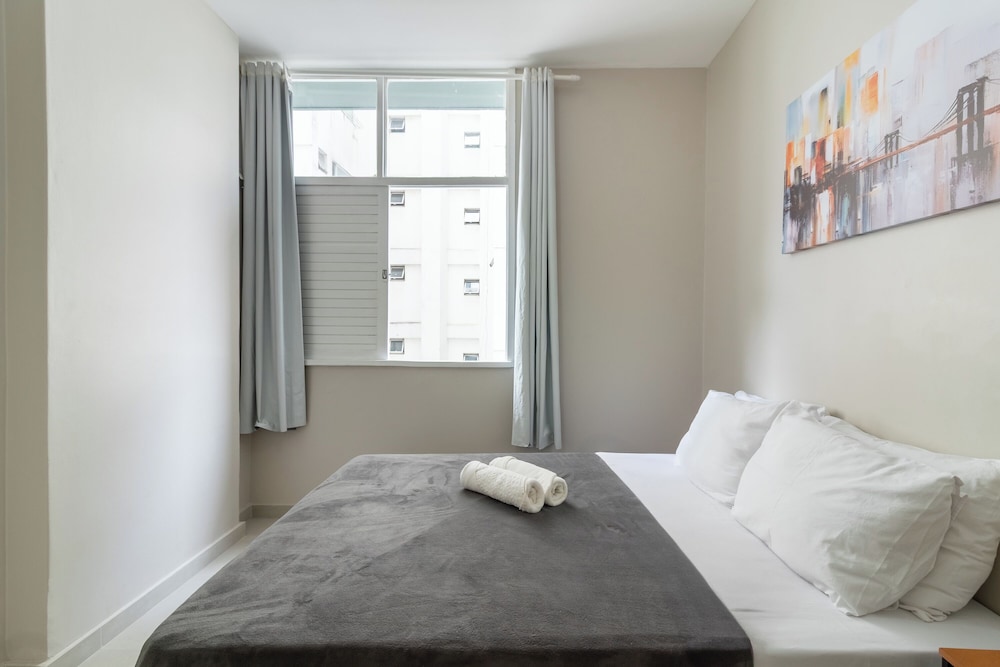 Live Barra: Apt 400m From the Beach Pai0303