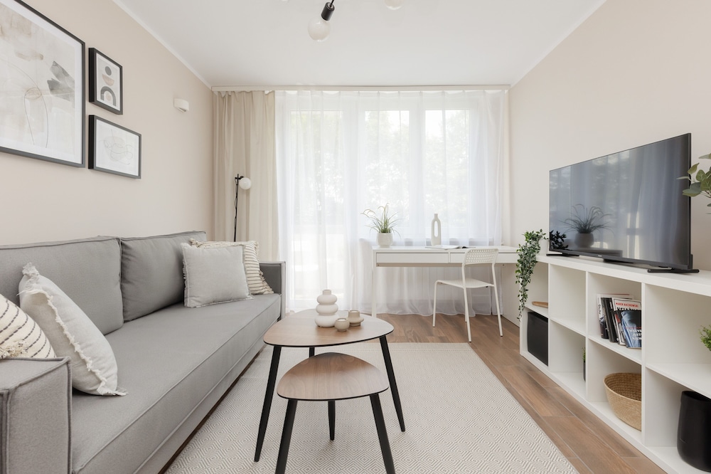 Apartament Miedzynarodowa by Renters view 3