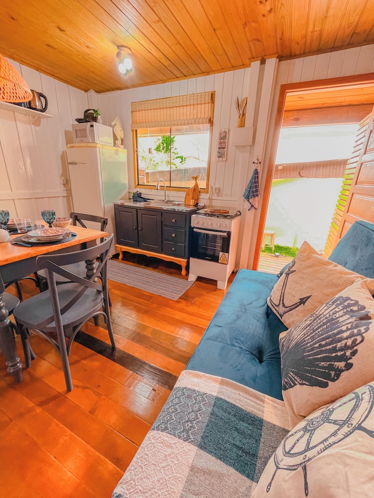 Shangri La Casas e Studios