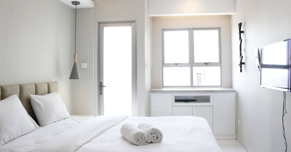 Gorgeous Studio at Mekarwangi Square Apartment with Mountain View view 5
