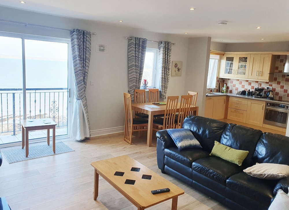 Ballycotton Holiday Apartment No 6