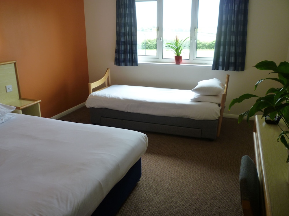 Oakham Vacations - Redwings Lodge Uppingham - Property Image 3