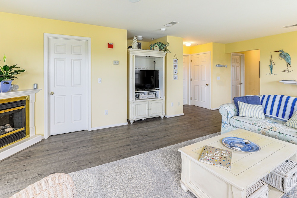 Swim, Boat & Explore: Marsh-front Gem in Delaware!