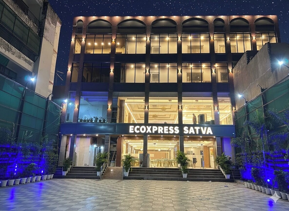 EcoXpress Satva Varanasi - 5 km from Kashi Vishwanath Temple, Varanasi