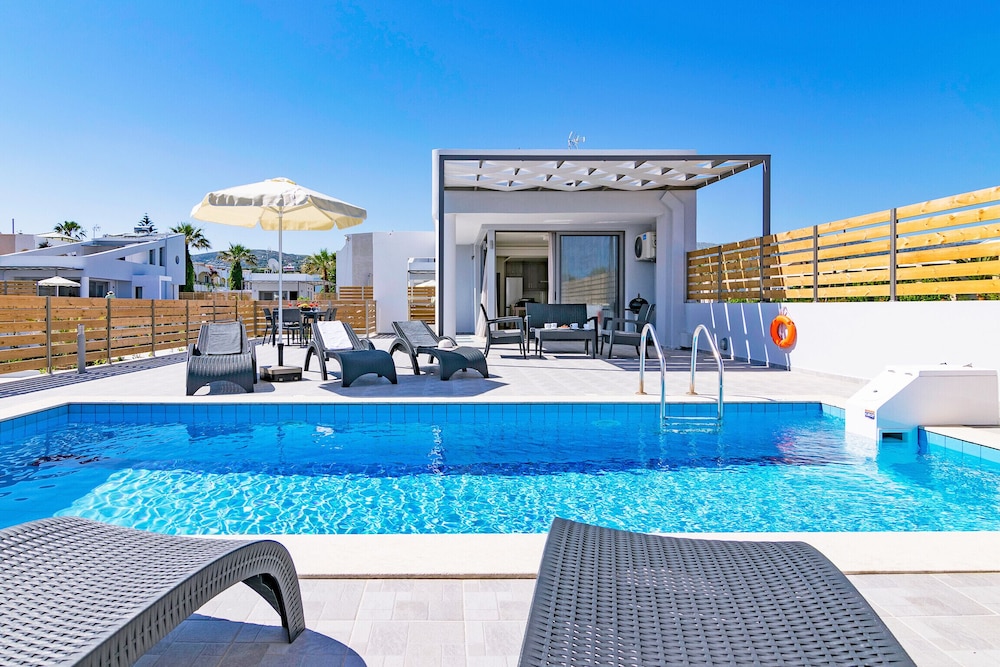 Blue Oyster Beach Villas