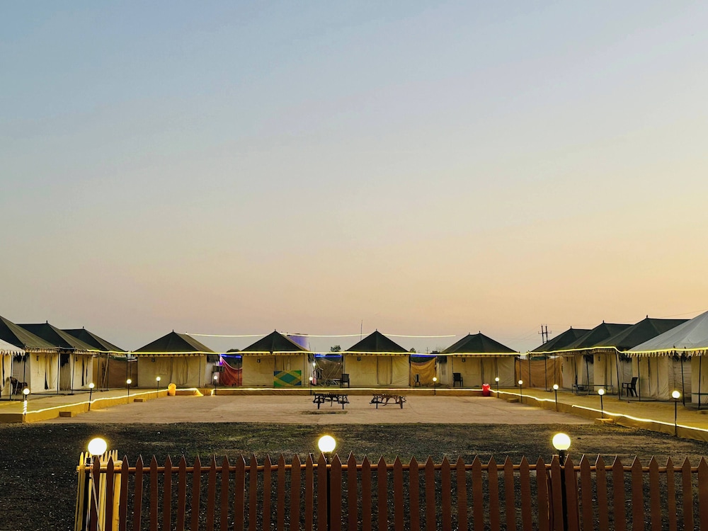 Stayguru Patgar Tent