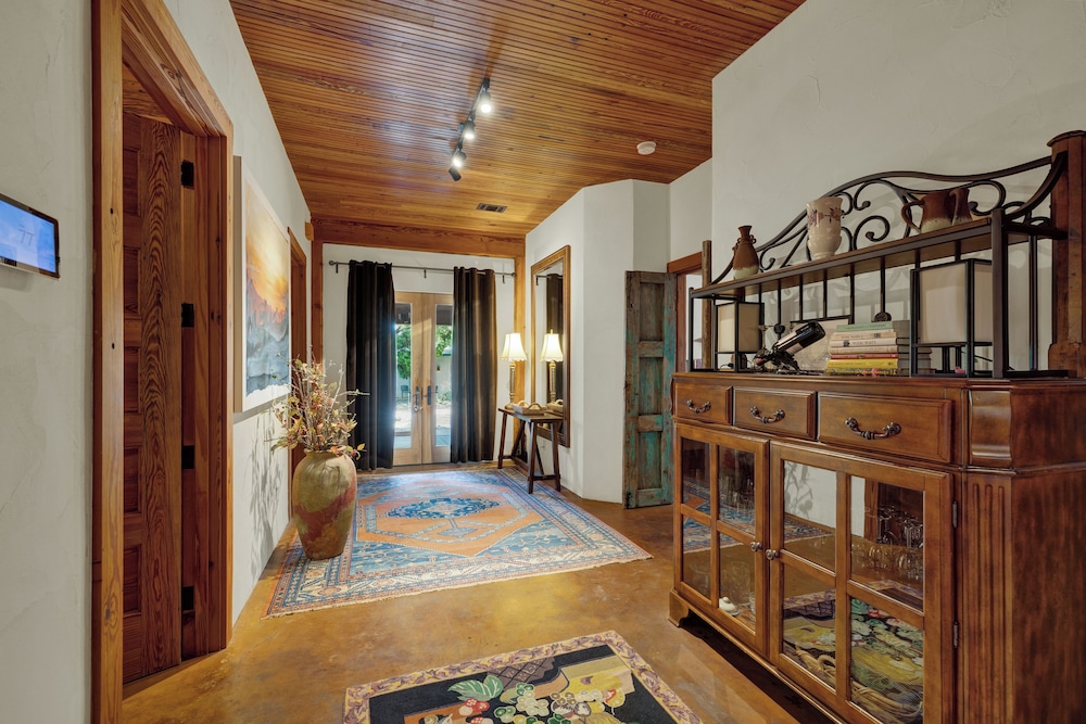 The Willows Casa Grande - Four Minutes to Downtown!