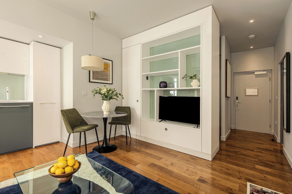 Your Apartment - Liverpool Street