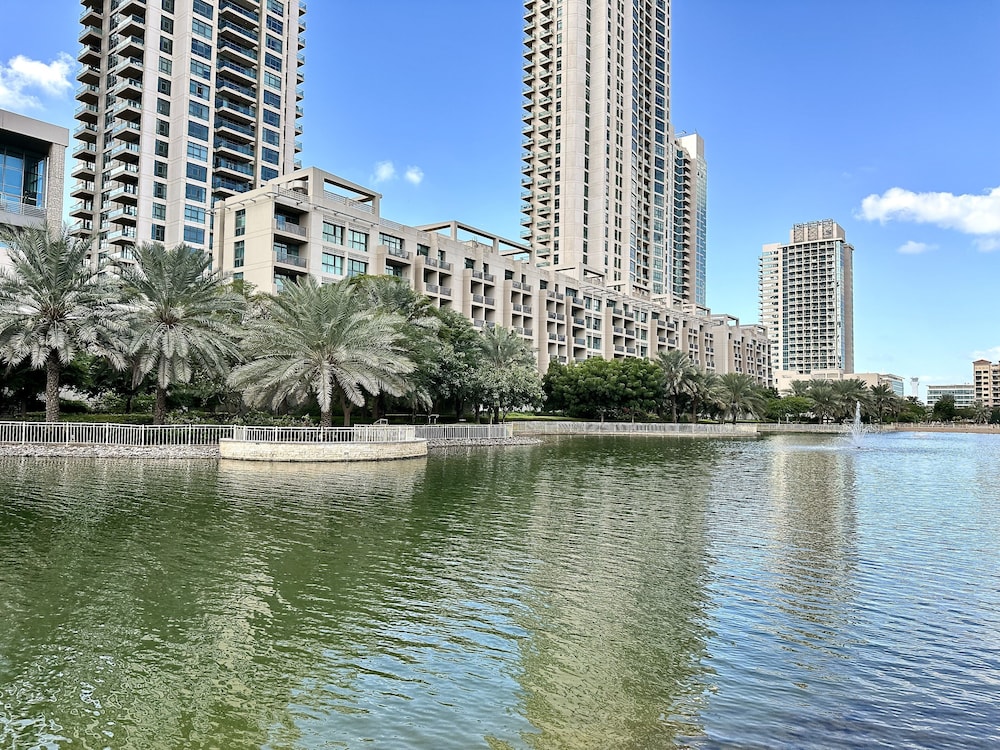 Lux BnB Travo Tower I Private Garden I Lake View