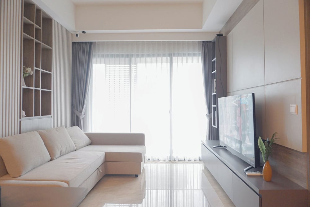 Modern Designed And Strategic 1Br Apartment Arumaya Residence